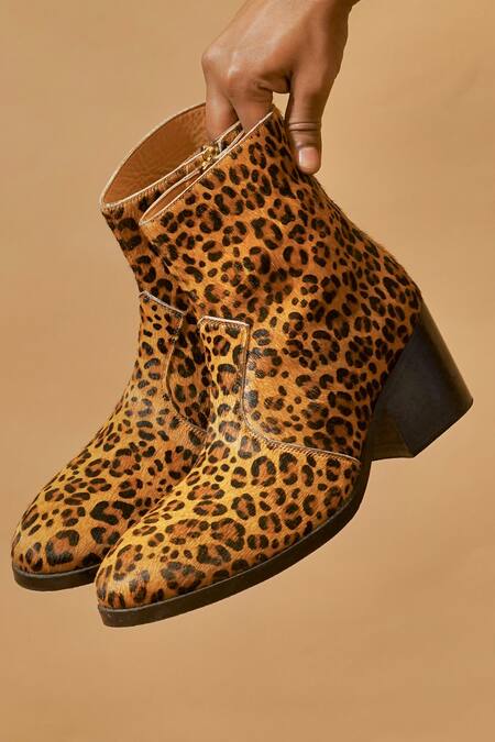 Shop_Dmodot_Yellow Sprazzo Leopardo Boots _Online_at_Aza_Fashions
