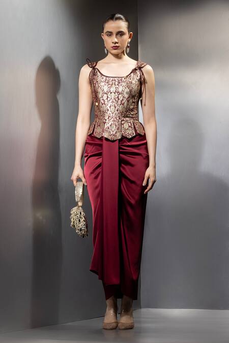 Label Muslin_Maroon Brocade, Satin Scoop Neck Valencia Scalloped Corset Set _Online_at_Aza_Fashions