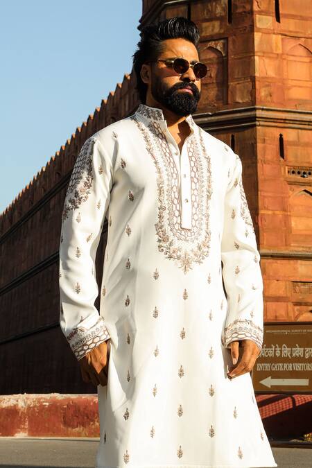 Courtyard By Abhi_Ivory Lycra Embroidery Floral Aari Handwork Kurta Set _at_Aza_Fashions