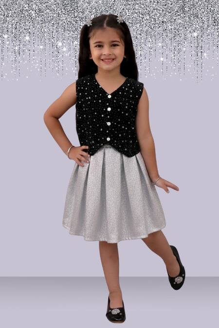 Lil Drama Star Print Top & Skirt Set 
