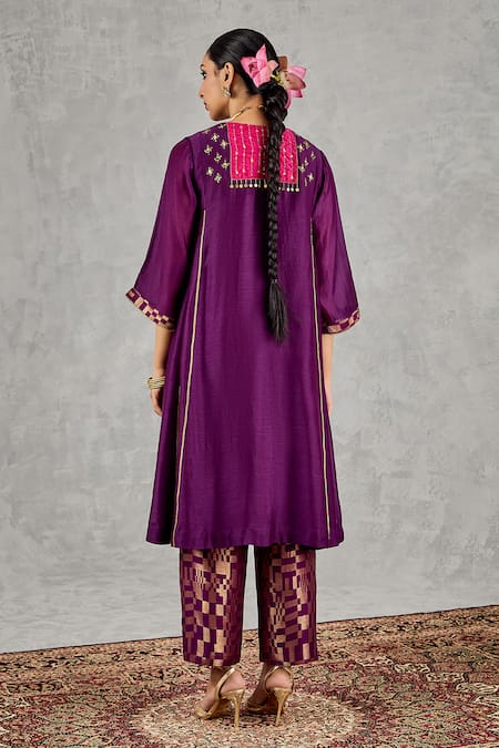 Shivani Bhargava Chanderi Embroidered Kurta & Pant Set 