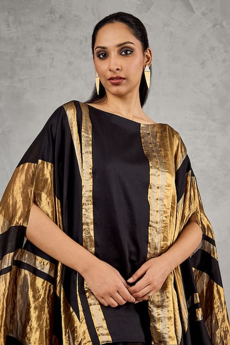 Buy_Shivani Bhargava_Black Chanderi Boat Neck Striped Cape And Pant Set 