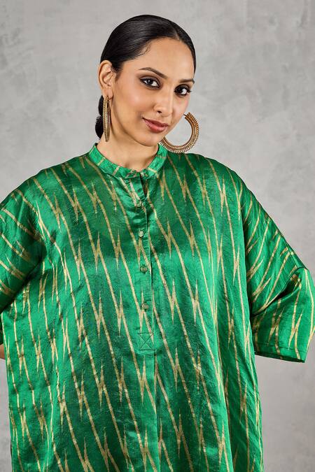 Shivani Bhargava_Green Silk Mandarin Collar Zari Ikat Pattern Tunic _at_Aza_Fashions