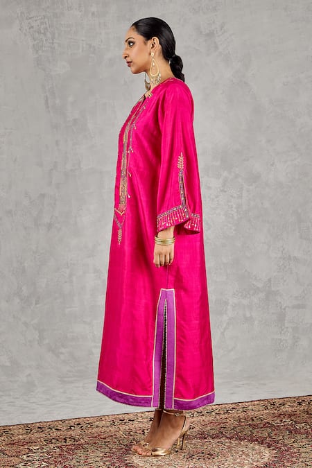 Shivani Bhargava_Pink Silk Embroidery, Sequins, Beads Split V-neck Kaftan _Online_at_Aza_Fashions