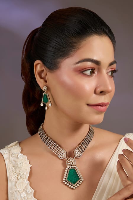 Vivinia By Vidhi Mehra Emerald Drop Kundan Necklace Set 