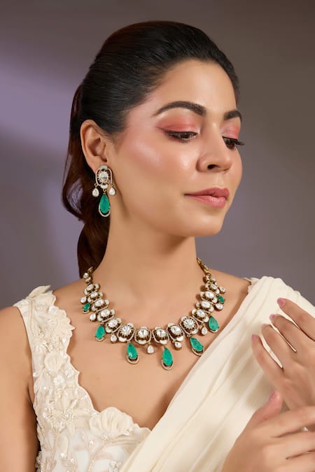 Vivinia By Vidhi Mehra Elegant Green Drop Kundan Necklace Set 