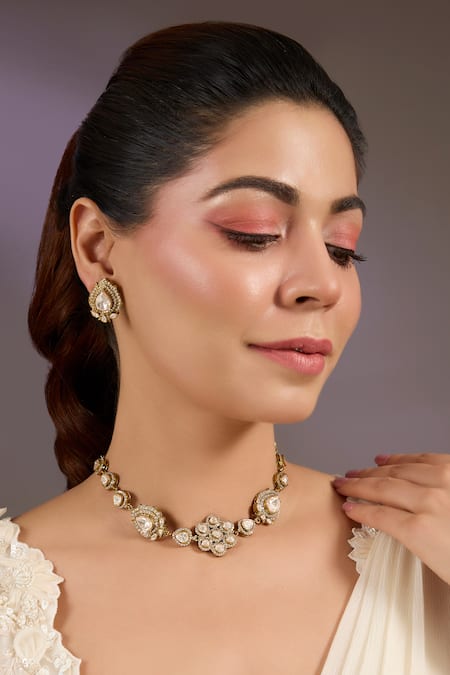 Vivinia By Vidhi Mehra Floral Kundan Choker Necklace Set 