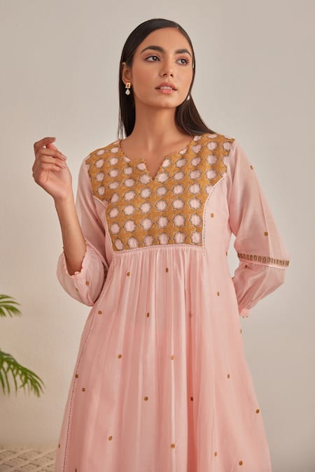 Buy_Khamaj India_Pink Chanderi, Cotton Embroidery, Piping V-neck Jade Hand Kurta Set _Online_at_Aza_Fashions