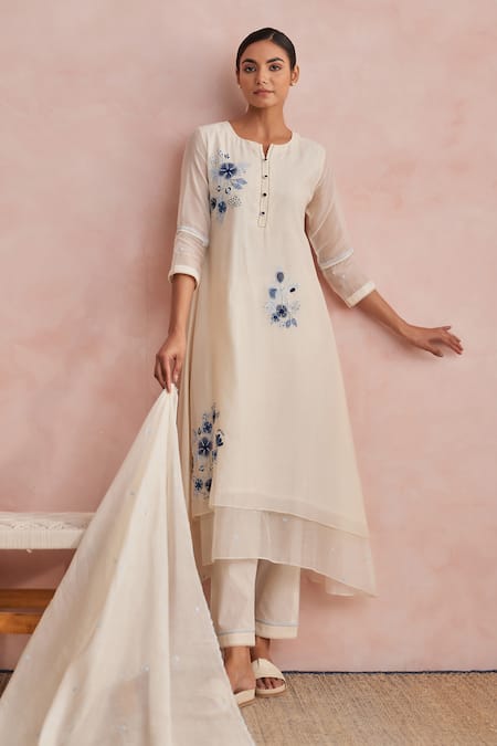 Khamaj India Chanderi Hand Embroidered Dupatta 