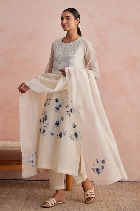 Khamaj India Chanderi Hand Embroidered Dupatta 