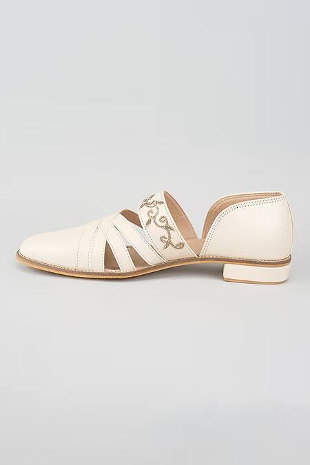 Rng Safawala_White Ivory Cummerband Peshawaris _Online_at_Aza_Fashions