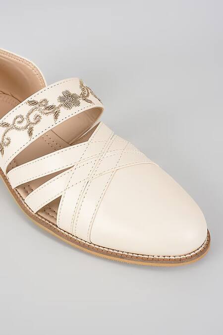 Buy_Rng Safawala_White Ivory Cummerband Peshawaris _Online_at_Aza_Fashions