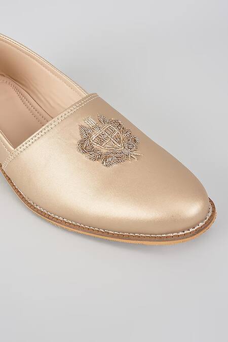 Buy_Rng Safawala_Gold Hour Crown Juttis _Online_at_Aza_Fashions