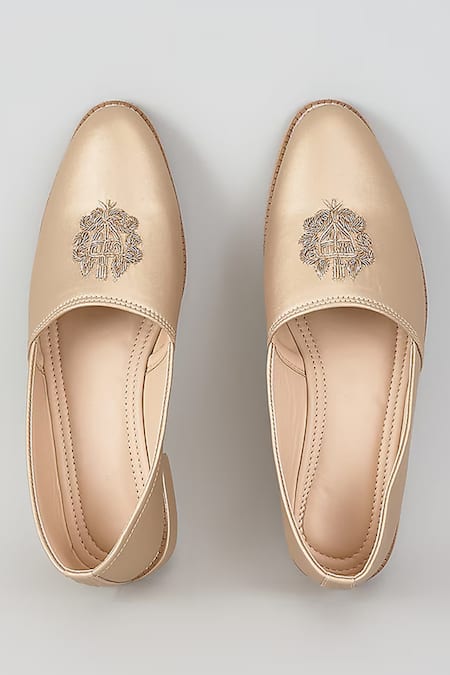 Rng Safawala Golden Hour Crown Juttis 