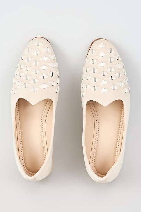 Rng Safawala Ivory Mirror Maze Mojris 