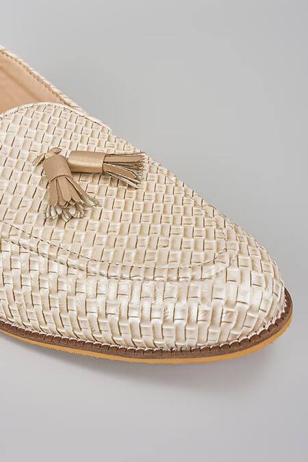 Buy_Rng Safawala_Off White Herringbone Shoes _Online_at_Aza_Fashions