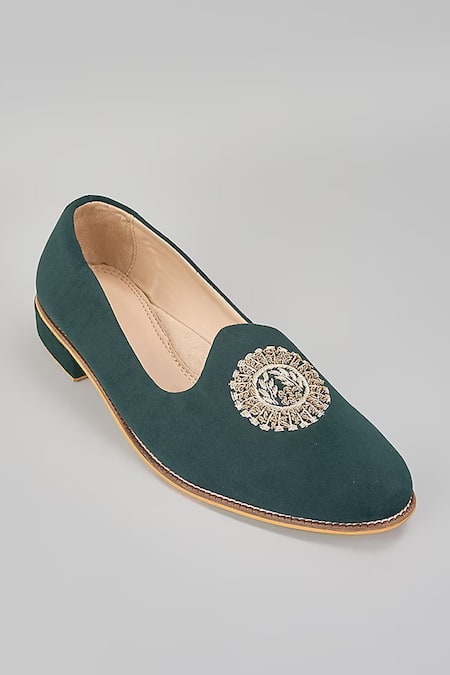 Rng Safawala Emerald Green Embroidered Loafers 