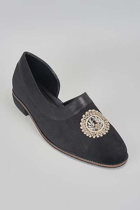 Rng Safawala Black Embroidered Peshawaris 