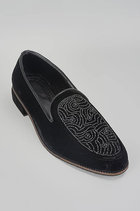 Rng Safawala Black Embroidered Loafers 