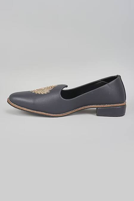 Rng Safawala_Black Self Design Embroidered Loafers _Online_at_Aza_Fashions