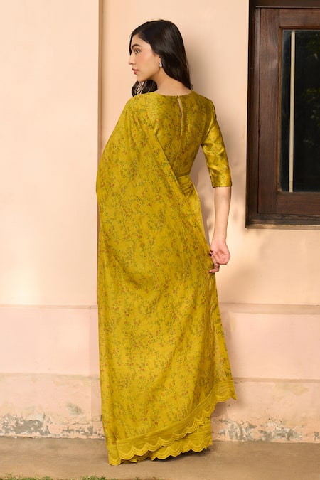 Vaayu Tuscany Floral Saree With Blouse 