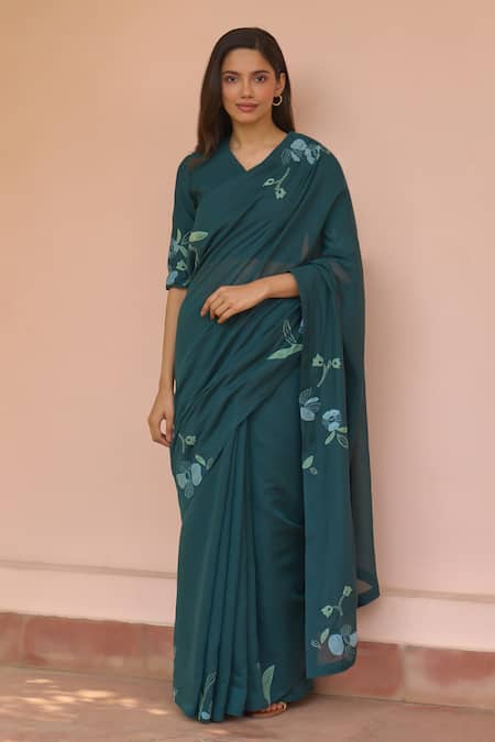 Vaayu Jade Applique Bloom Saree With Blouse 