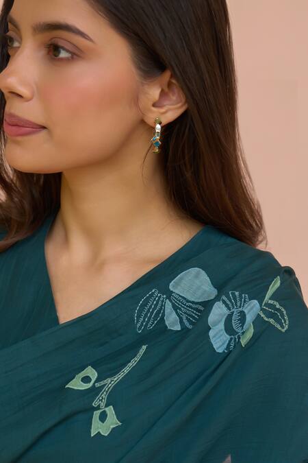 Vaayu_Green Muslin, Cotton Applique, Embroidery V-neck Jade Bloom Saree With Blouse _at_Aza_Fashions