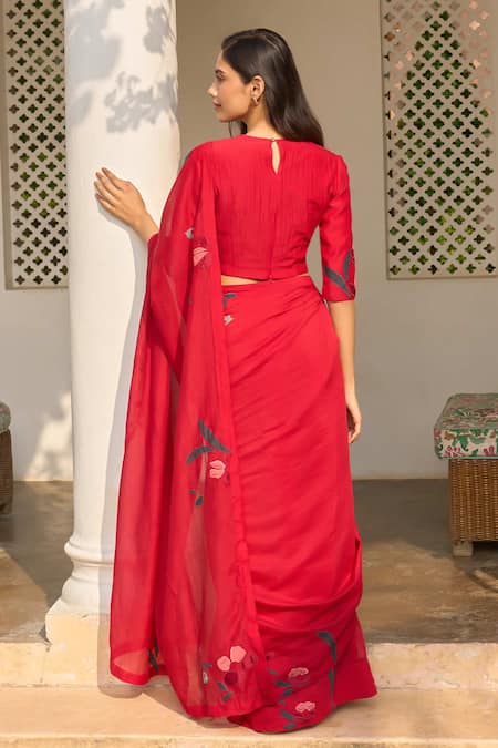 Vaayu Cherry Red Saree With Blouse 