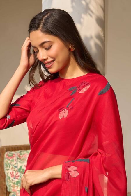 Buy_Vaayu_Red Muslin, Cotton Applique, Embroidery Round Neck, Cherry Saree With Blouse _Online_at_Aza_Fashions