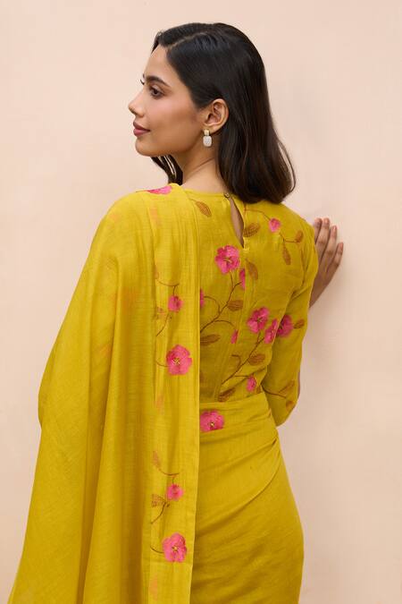 Buy_Vaayu_Yellow Muslin, Cotton Embroidery V-neck Marigold Saree With Blouse _Online_at_Aza_Fashions