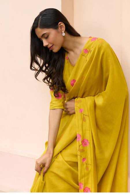 Shop_Vaayu_Yellow Muslin, Cotton Embroidery V-neck Marigold Saree With Blouse _Online_at_Aza_Fashions