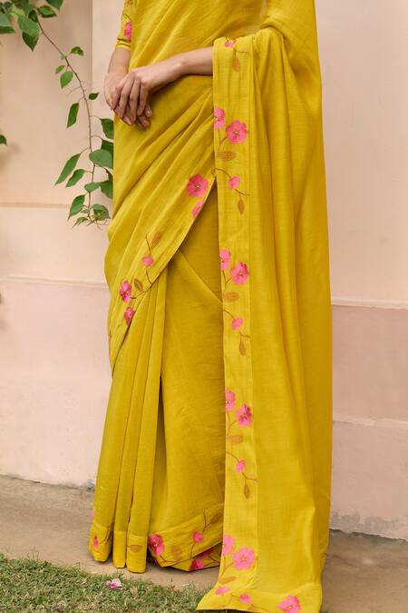 Vaayu_Yellow Muslin, Cotton Embroidery V-neck Marigold Saree With Blouse _at_Aza_Fashions