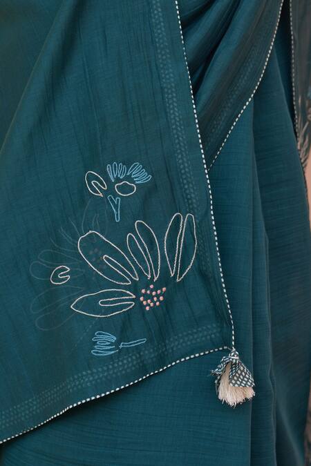 Shop_Vaayu_Green Muslin, Cotton Embroidery, Tassels Round Neck, Jade Saree With Blouse _Online_at_Aza_Fashions