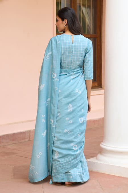 Vaayu Powder Blue Saree With Blouse 
