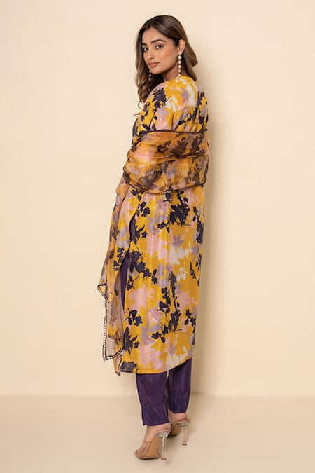 Kameez Golden Flora Print Yellow Kurta Set 