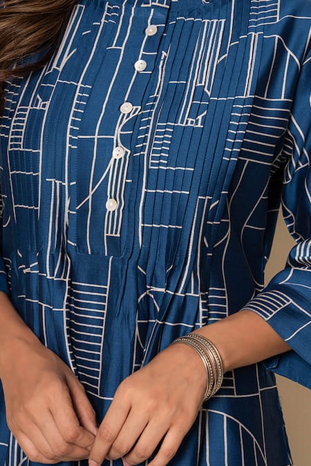 Kameez_Blue Chanderi, Cotton Round Neck Mosaic Hand Print Kurta And Pant Set _at_Aza_Fashions