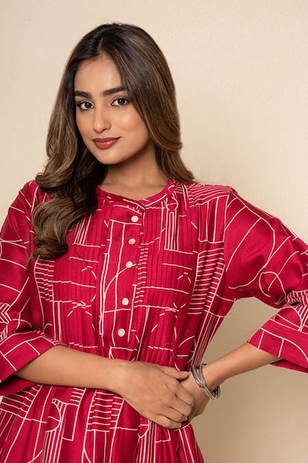 Buy_Kameez_Magenta Chanderi, Cotton Round Neck Blush Reverie Hand Print Kurta And Pant Set _Online_at_Aza_Fashions