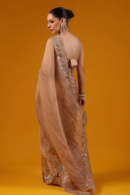 Baaro Masi Embroidered Border Saree With Blouse 