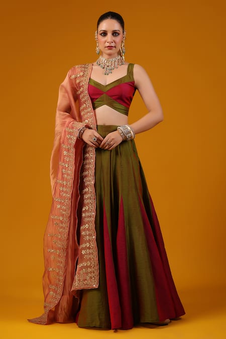 Baaro Masi Dual Tone Lehenga Set 