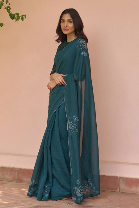 Buy_Vaayu_Green Muslin, Cotton Embroidery, Tassels Round Neck, Jade Saree With Blouse 