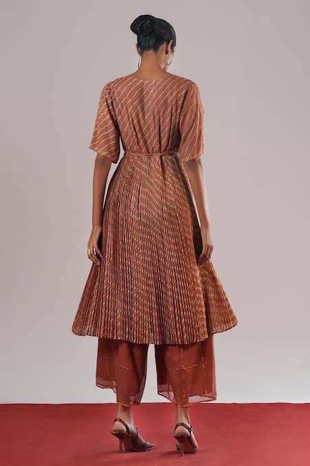 Urvashi Kaur Heiko Zari Handwoven Pant 