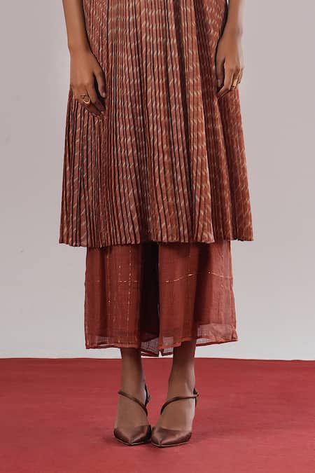 Buy_Urvashi Kaur_Orange Kota Doria Zari Heiko Handwoven Pant _Online_at_Aza_Fashions