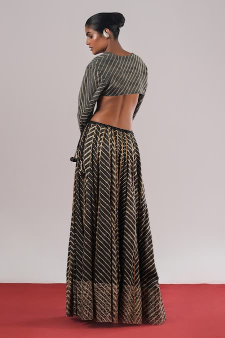 Urvashi Kaur Leo Zari Striped Pattern Bolero Jacket 