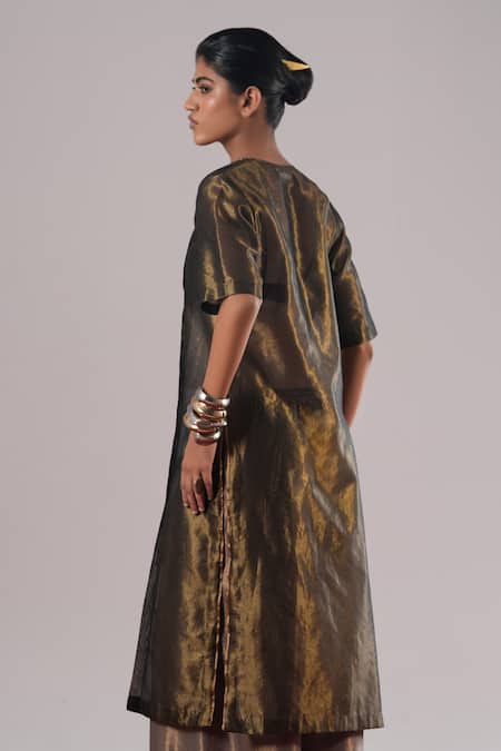 Urvashi Kaur Mira Textured Zari Woven Tunic 