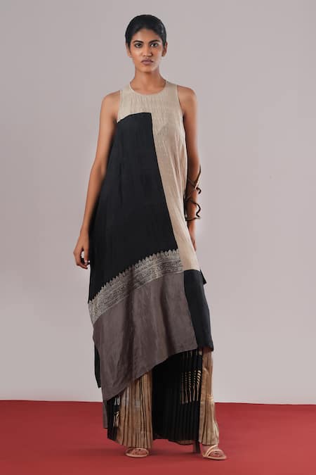 Urvashi Kaur Echo Hand Micro-Pleated Palazzo 