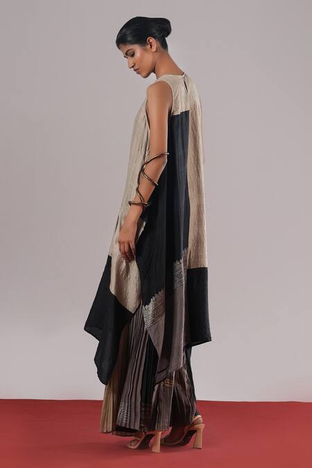 Urvashi Kaur_Black Silk Embroidery Round Neck Michi Asymmetric Tunic _Online_at_Aza_Fashions