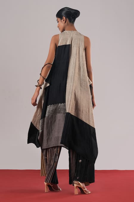 Urvashi Kaur Michi Asymmetric Embroidered Tunic 