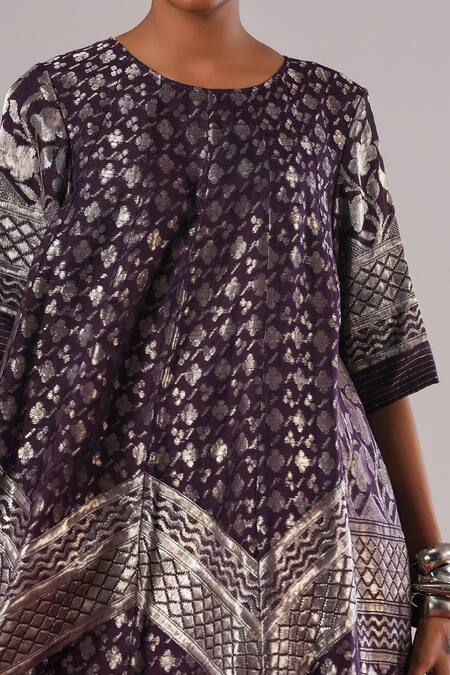 Buy_Urvashi Kaur_Purple Brocade, Silk Zari Round Neck Suki Geometric Pattern A-line Midi Dress _Online_at_Aza_Fashions