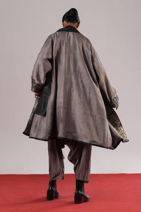 Buy_Urvashi Kaur_Black Silk Embroidery Open Neck Yoru Eri Chain Stitch Jacket 