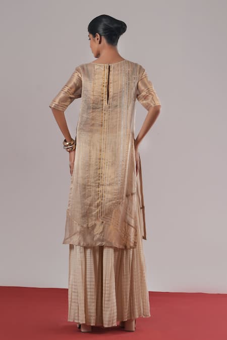 Buy_Urvashi Kaur_Off White Chanderi Silk Embroidery Echo Pleated Palazzo _Online_at_Aza_Fashions